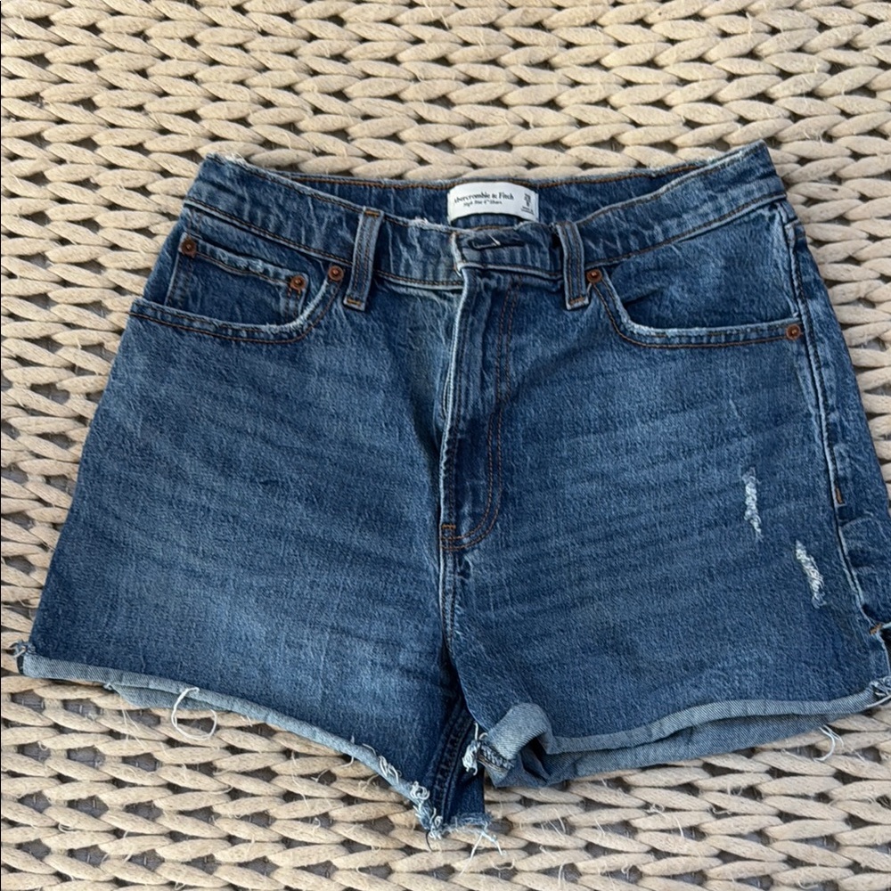 Abercrombie high rise curve love 4” Denim Shorts